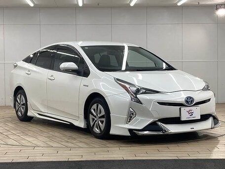 Toyota Prius IV (XW50)