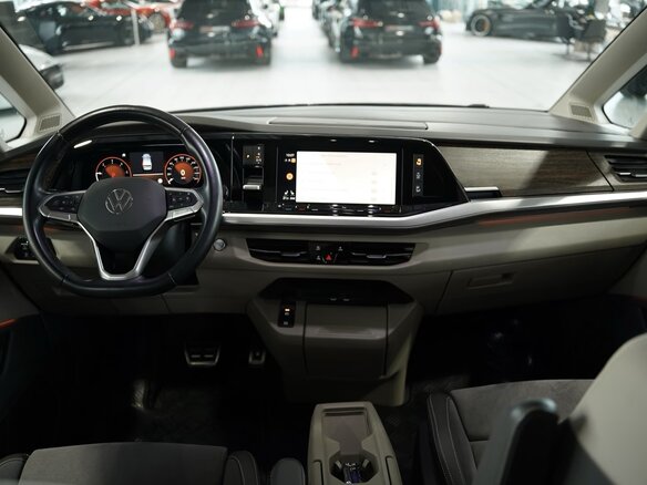 2023 Volkswagen Multivan T7, чёрный, 4790007 рублей - вид 28