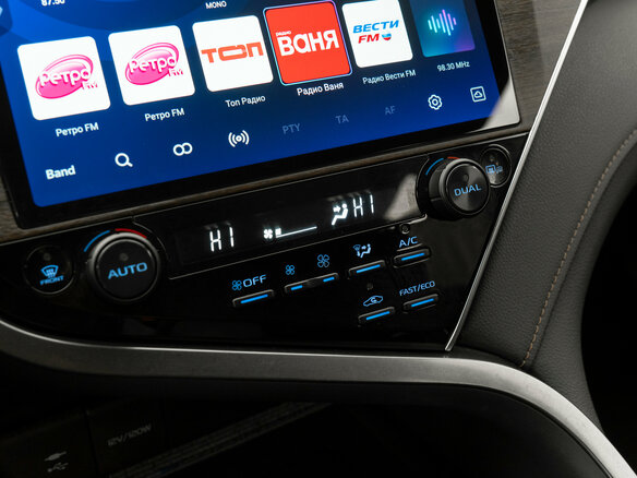 2018 Toyota Camry VIII (XV70), чёрный, 2245000 рублей - вид 18