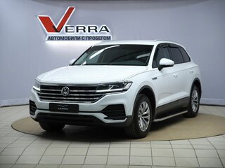 2019 Volkswagen Touareg III, белый, 3190000 рублей, вид 1