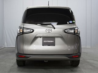 2021 Toyota Sienta II Рестайлинг, серый, 1640000 рублей, вид 4