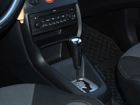 2012 Citroen C3 II, серый, 598000 рублей - вид 13