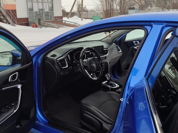 2018 Kia Ceed III, синий - вид 4