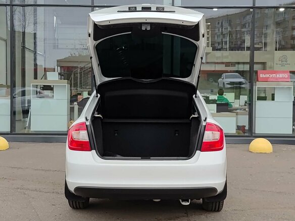 2015 Skoda Rapid I, белый, 1030000 рублей - вид 9