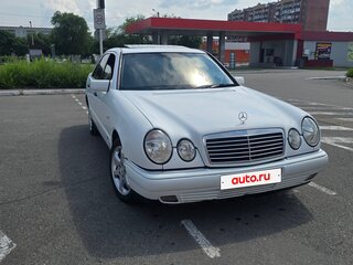 1999 Mercedes-Benz E-Класс 220 II (W210, S210), белый, 380000 рублей, вид 3