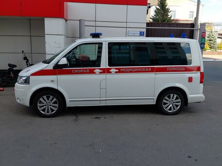 2012 Volkswagen Multivan, белый, 3000000 рублей, вид 4