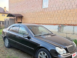 2001 Mercedes-Benz C-Класс 240 II (W203), чёрный, 400000 рублей, вид 3