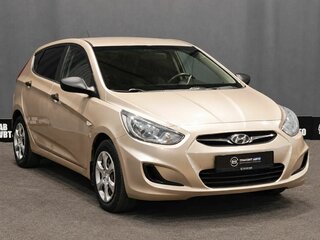 2012 Hyundai Solaris I, бежевый, 650000 рублей, вид 3