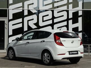 2014 Hyundai Solaris I Рестайлинг, белый, 847900 рублей, вид 2