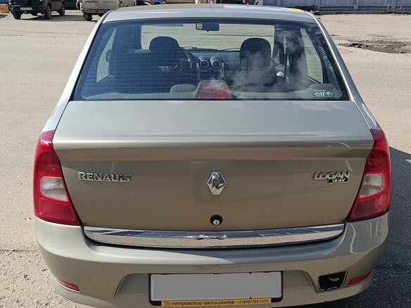 2011 Renault Logan I Рестайлинг, бежевый, 420000 рублей - вид 3