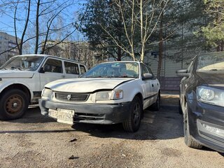 1998 Toyota Corolla VIII (E110) Рестайлинг, белый, 230000 рублей, вид 1