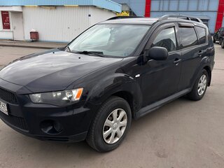 2011 Mitsubishi Outlander II Рестайлинг, чёрный, 920000 рублей, вид 1
