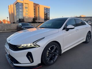 2020 Kia K5 III, белый, 2500000 рублей, вид 1