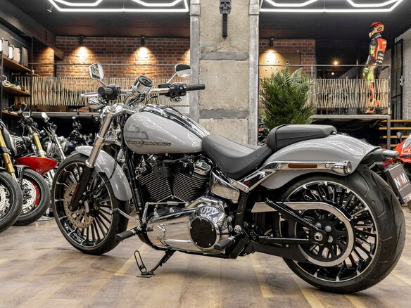 2026 Harley-Davidson Breakout, чёрный, 3290000 рублей - вид 9
