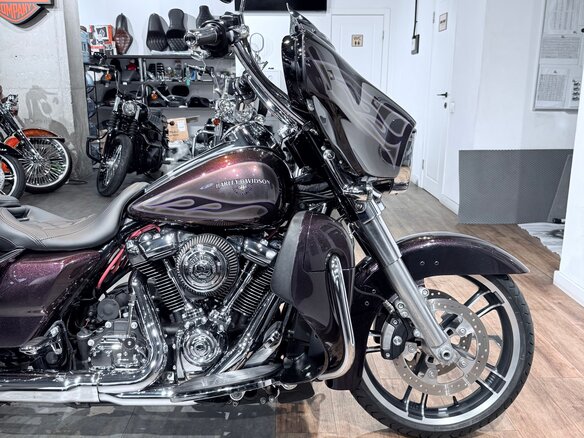 2017 Harley-Davidson Street Glide, фиолетовый, 1799000 рублей - вид 13