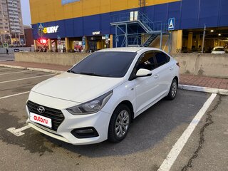 2017 Hyundai Solaris II, белый, 910000 рублей, вид 3