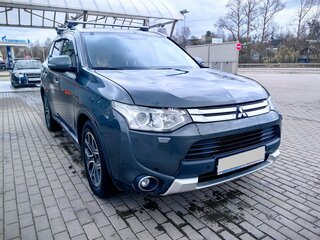 2014 Mitsubishi Outlander III Рестайлинг, серый, 1690000 рублей, вид 3