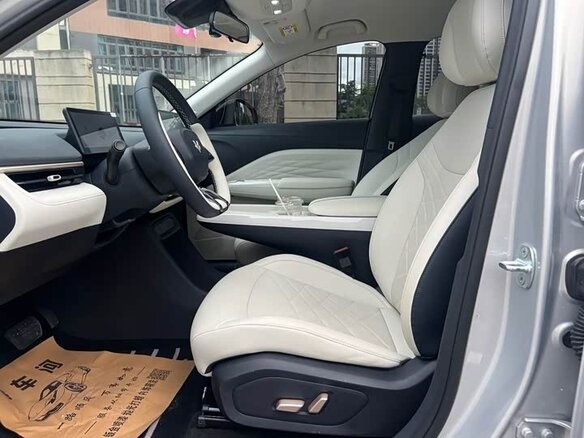 2026 Arcfox Beta T1 42.3 kWh, серебристый, 1020000 рублей - вид 6