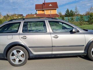 2012 Skoda Octavia Scout II (A5) Рестайлинг, серый, 990000 рублей, вид 3