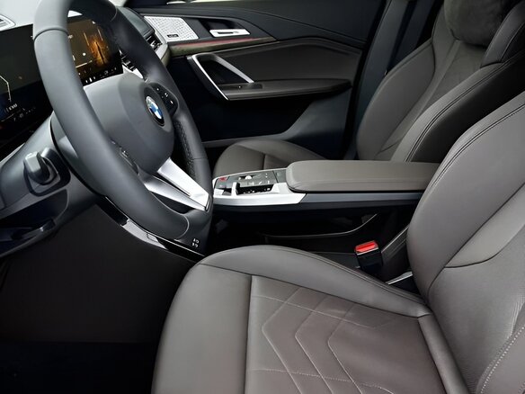2023 BMW X1 Long 20Li sDrive III (U11/U12), белый, 2890000 рублей - вид 10