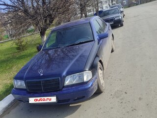 2000 Mercedes-Benz C-Класс 180 I (W202) Рестайлинг, синий, 210000 рублей, вид 1