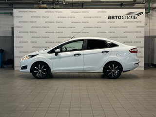 2016 Ford Fiesta Mk6 Рестайлинг, белый, 519000 рублей, вид 2