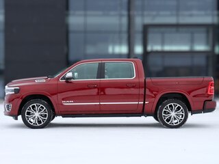2025 Ram 1500 Crew Cab V Рестайлинг, красный, 12390000 рублей, вид 4