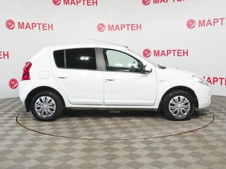 2013 Renault Sandero I, белый, 595000 рублей, вид 4