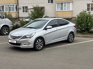 2015 Hyundai Solaris I Рестайлинг, серебристый, 1100000 рублей, вид 1