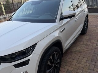 2023 Skoda Kodiaq I Рестайлинг, белый, 4350000 рублей, вид 4
