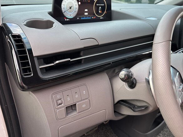 2021 Hyundai Staria I, белый, 4700000 рублей - вид 18