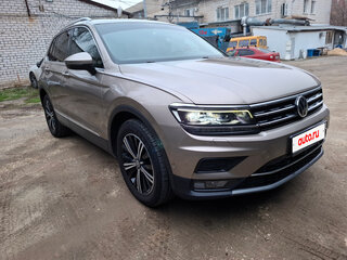 2017 Volkswagen Tiguan II, бежевый, 3100000 рублей, вид 4
