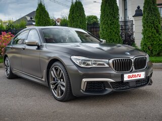 2017 BMW 7 серии Long M760Li xDrive VI (G11/G12), коричневый, 4000000 рублей, вид 3
