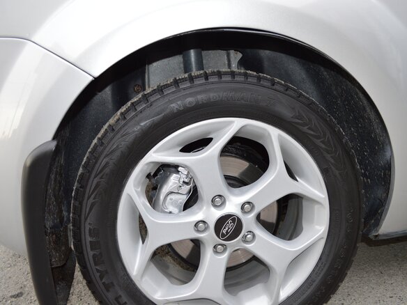2010 Ford Focus II Рестайлинг, серебристый, 890000 рублей - вид 10