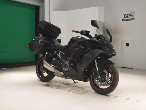 2022 Suzuki GSX-S 1000 GT, чёрный, 1128000 рублей - вид 2