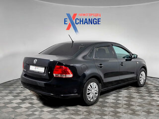 2014 Volkswagen Polo V, чёрный, 424000 рублей, вид 2