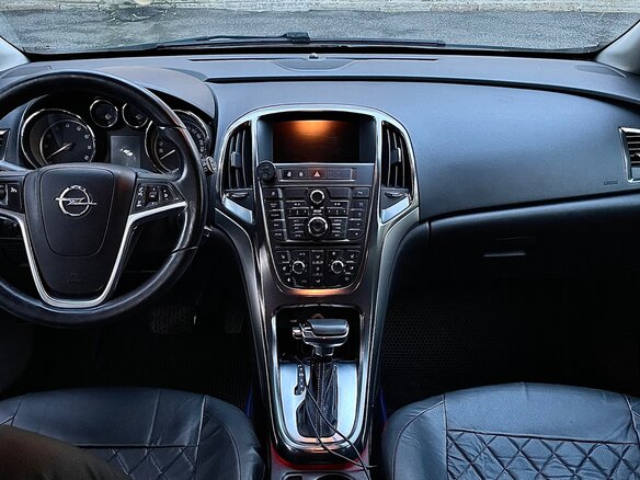 2011 Opel Astra J, чёрный, 730000 рублей - вид 8