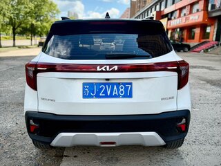 2022 Kia Seltos I Рестайлинг, белый, 1650000 рублей, вид 4