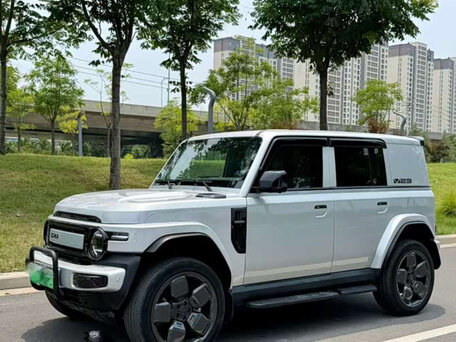 2025 iCar V23 59.93 kWh, серебристый, 1890000 рублей, вид 1