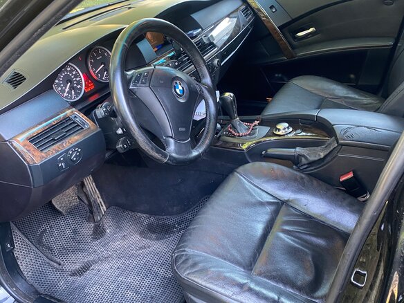 2004 BMW 5 серии 525i V (E60/E61), чёрный, 1200000 рублей - вид 5