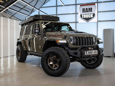 2026 Jeep Wrangler IV (JL) Рестайлинг, зелёный, 10953663 рублей, вид 2