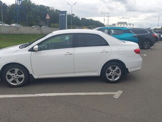 2013 Toyota Corolla X (E140, E150) Рестайлинг, белый, 980000 рублей, вид 5