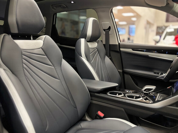 2026 Geely Atlas II, белый, 3449990 рублей - вид 16
