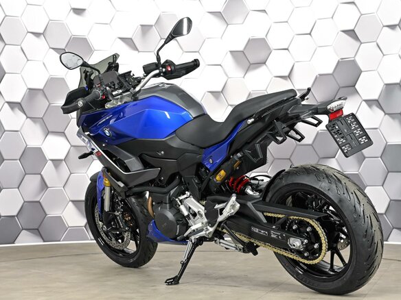 2024 BMW F 900 XR, синий - вид 7