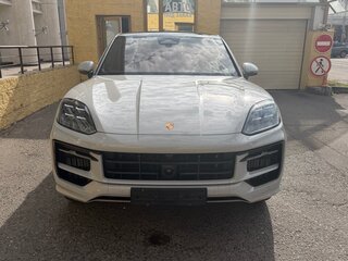 2026 Porsche Cayenne GTS Coupé III Рестайлинг, серый, 25990000 рублей, вид 3