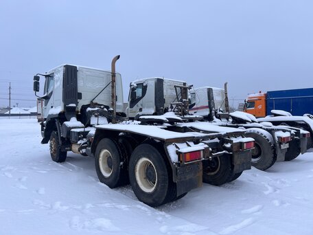 2009 Iveco Trakker, белый, 2580000 рублей, вид 5