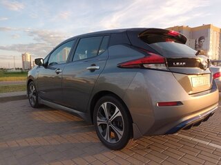 2018 Nissan Leaf II (ZE1), серый, 1250000 рублей, вид 4
