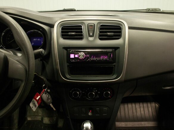 2015 Renault Logan II, чёрный - вид 26