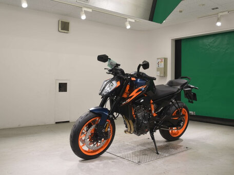 2023 KTM 890 Duke R, чёрный, 1100000 рублей, вид 4