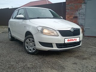 2011 Skoda Fabia II Рестайлинг, белый, 550000 рублей, вид 1